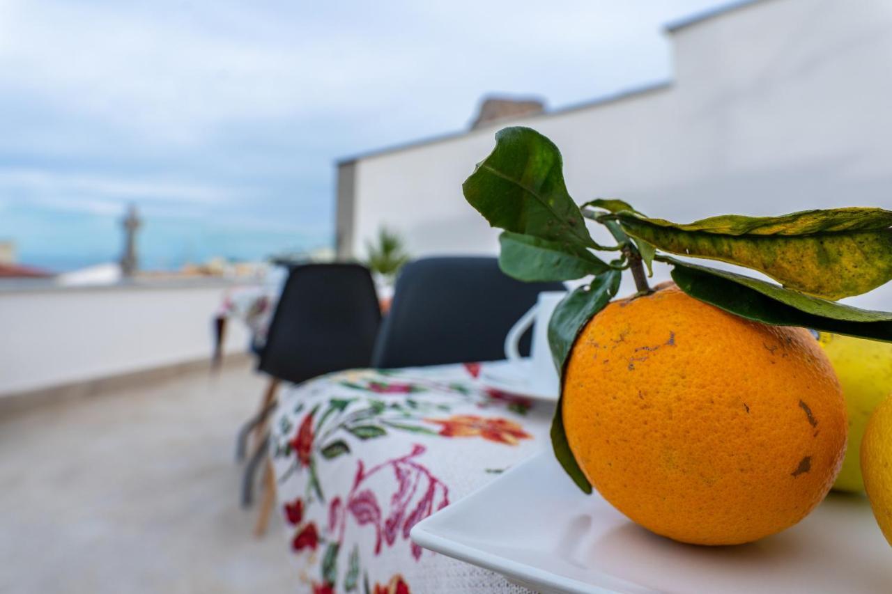 B&B Una Terrazza Sul Golfo Di Sferracavallo Exterior photo